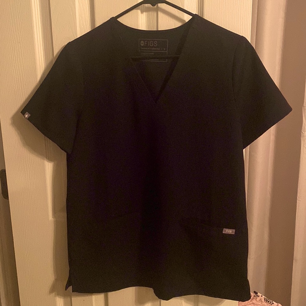 Figs scrub top